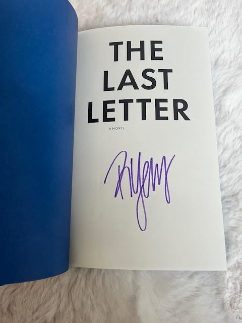 The Last Letter, Rebecca Yarros - Sprayed & SIGNED Edition